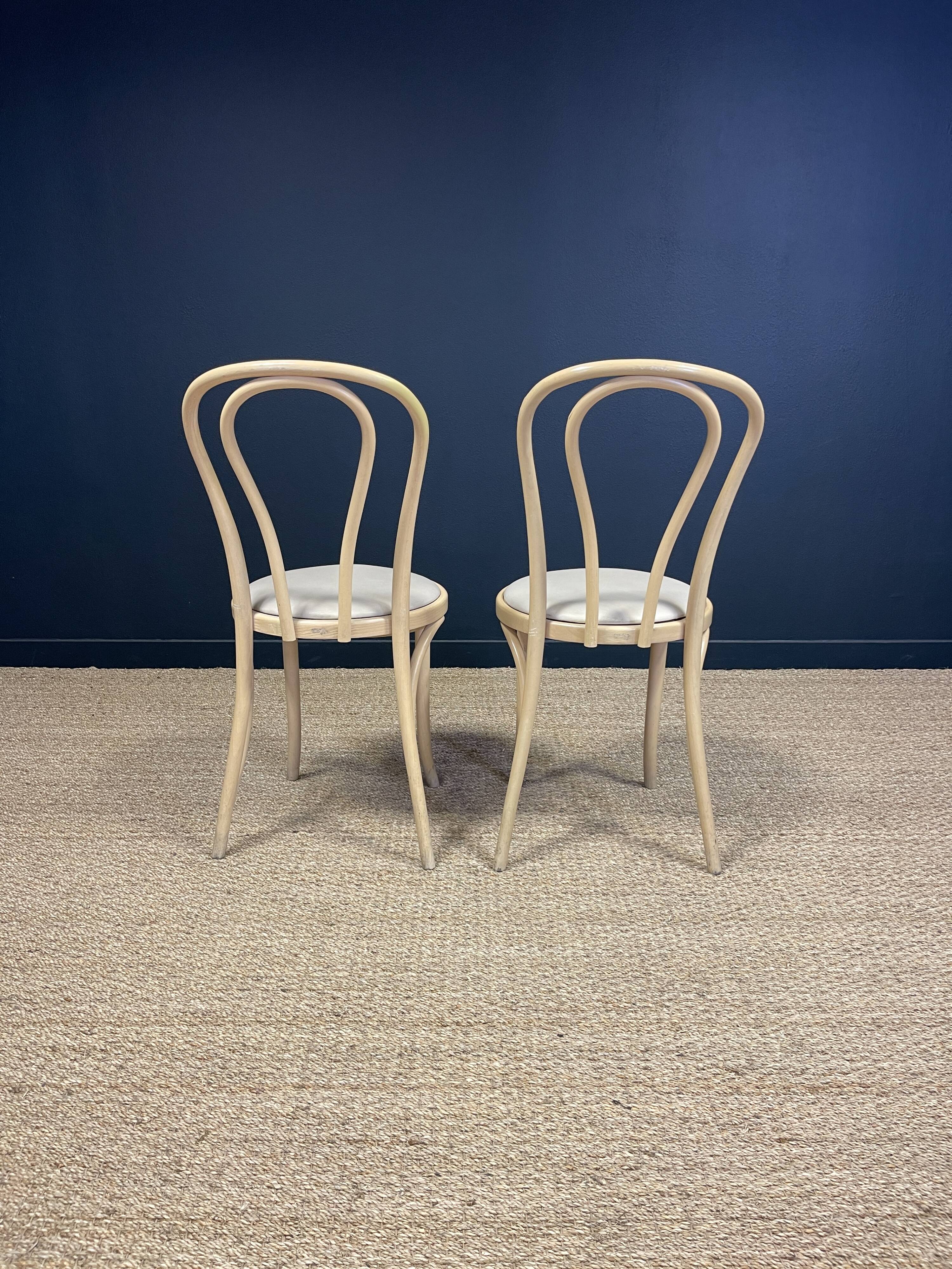 Set of 4 Thonet type bistro chairs light curved wood & Skaï GO IN Germany