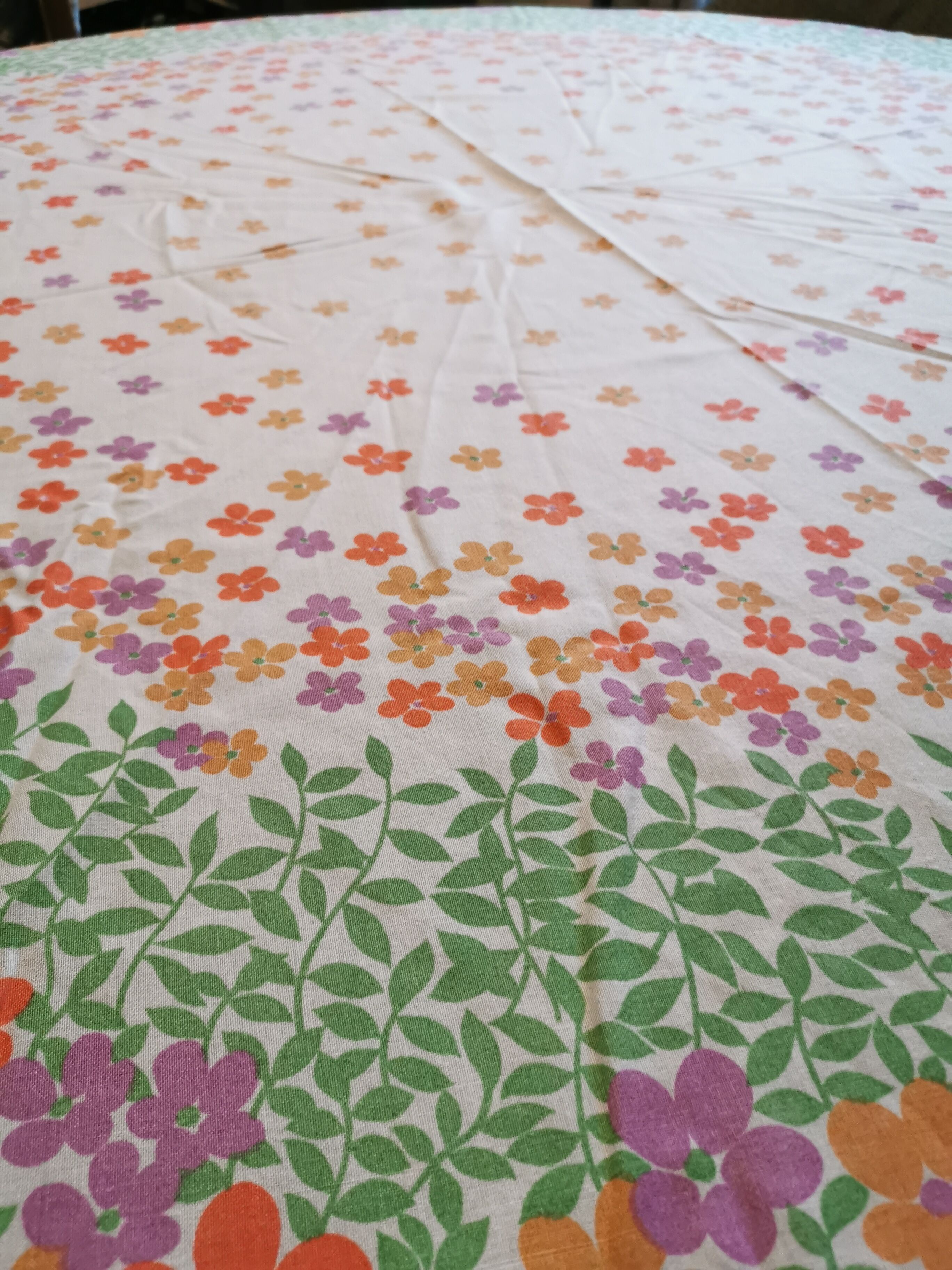 Lot de nappe et 6 serviettes de table vintage