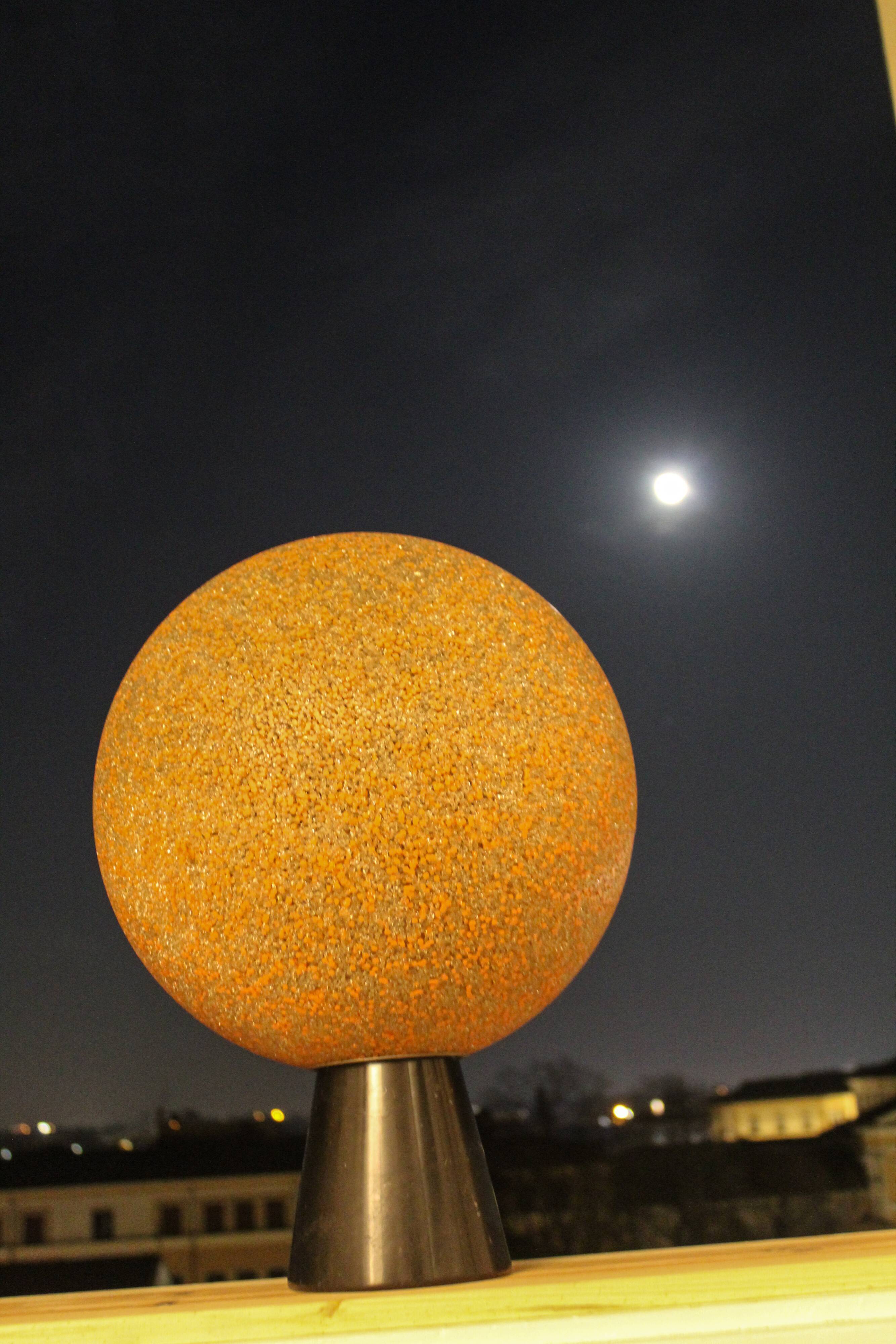 Lampe de table « Marte » avec base en marbre noir Marquina Jonh & Silvia Reid Années 1960