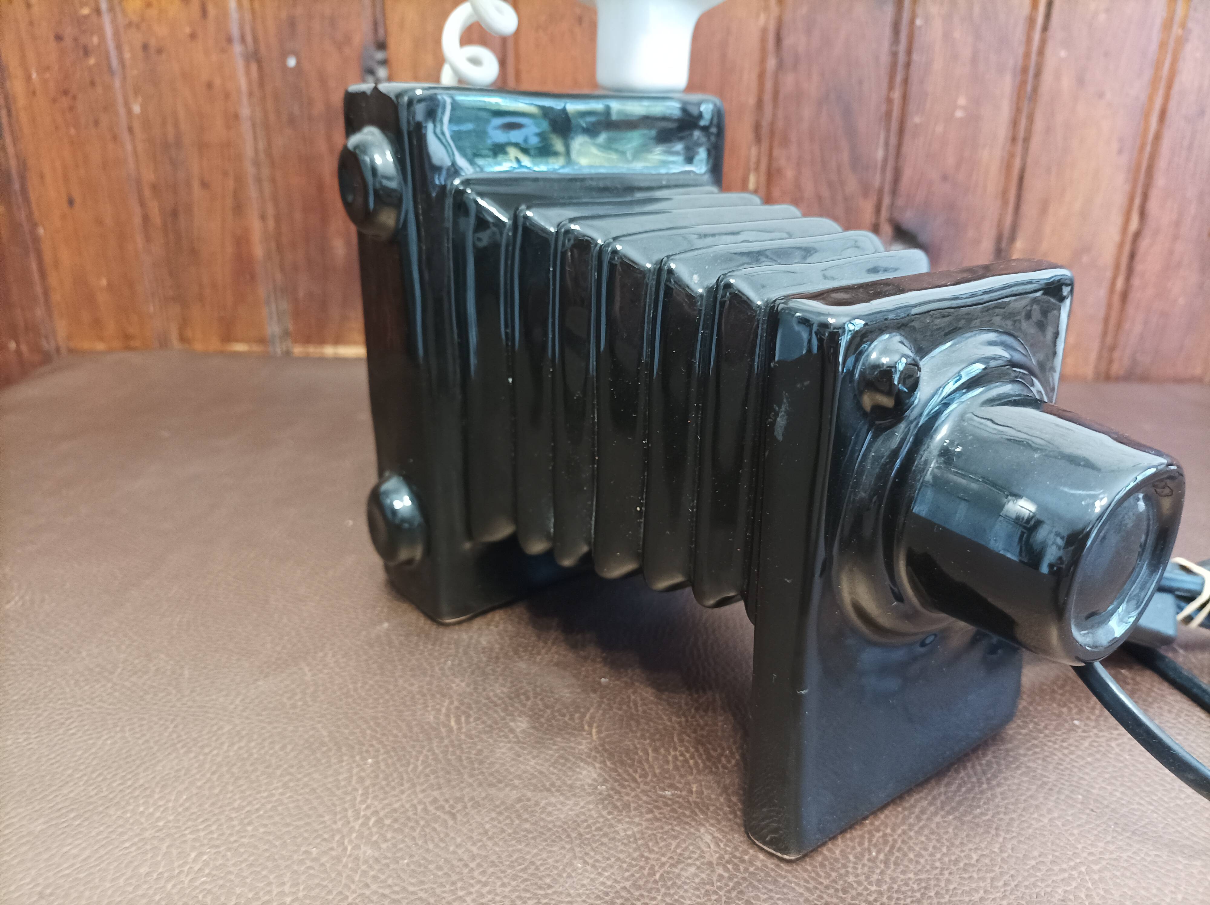 Vintage camera ceramic table lamp