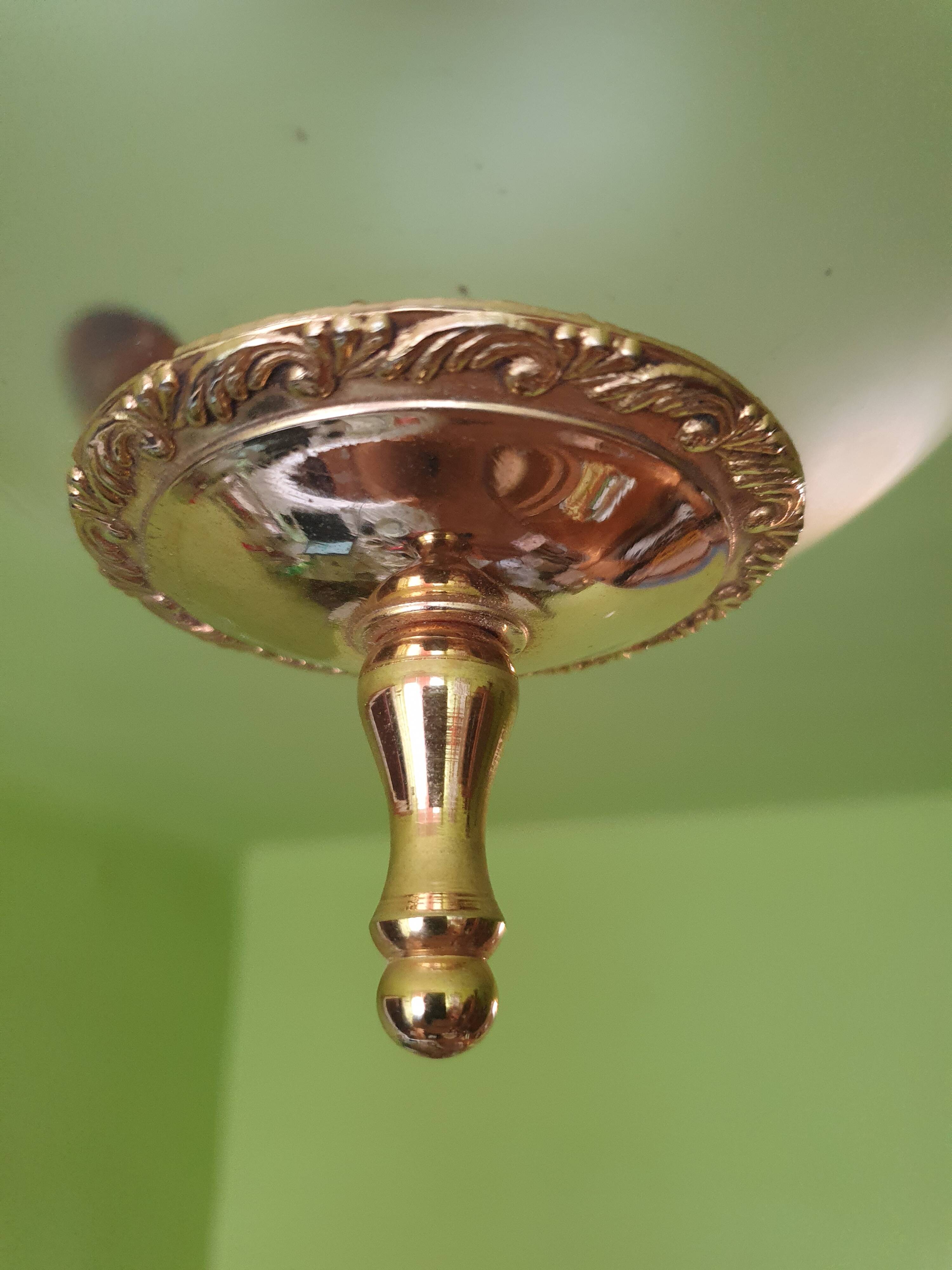 Deux suspensions laiton doré et verre givré anciennes