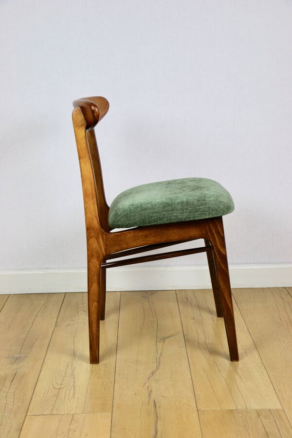 Chaise vintage Hałas verte - dossier en bois