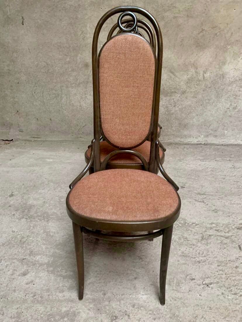 Series of 4 old Thonet bistro chairs in bentwood