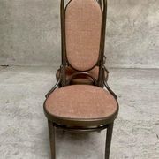 Série de 4 anciennes chaises bistrot Thonet en bois courbé