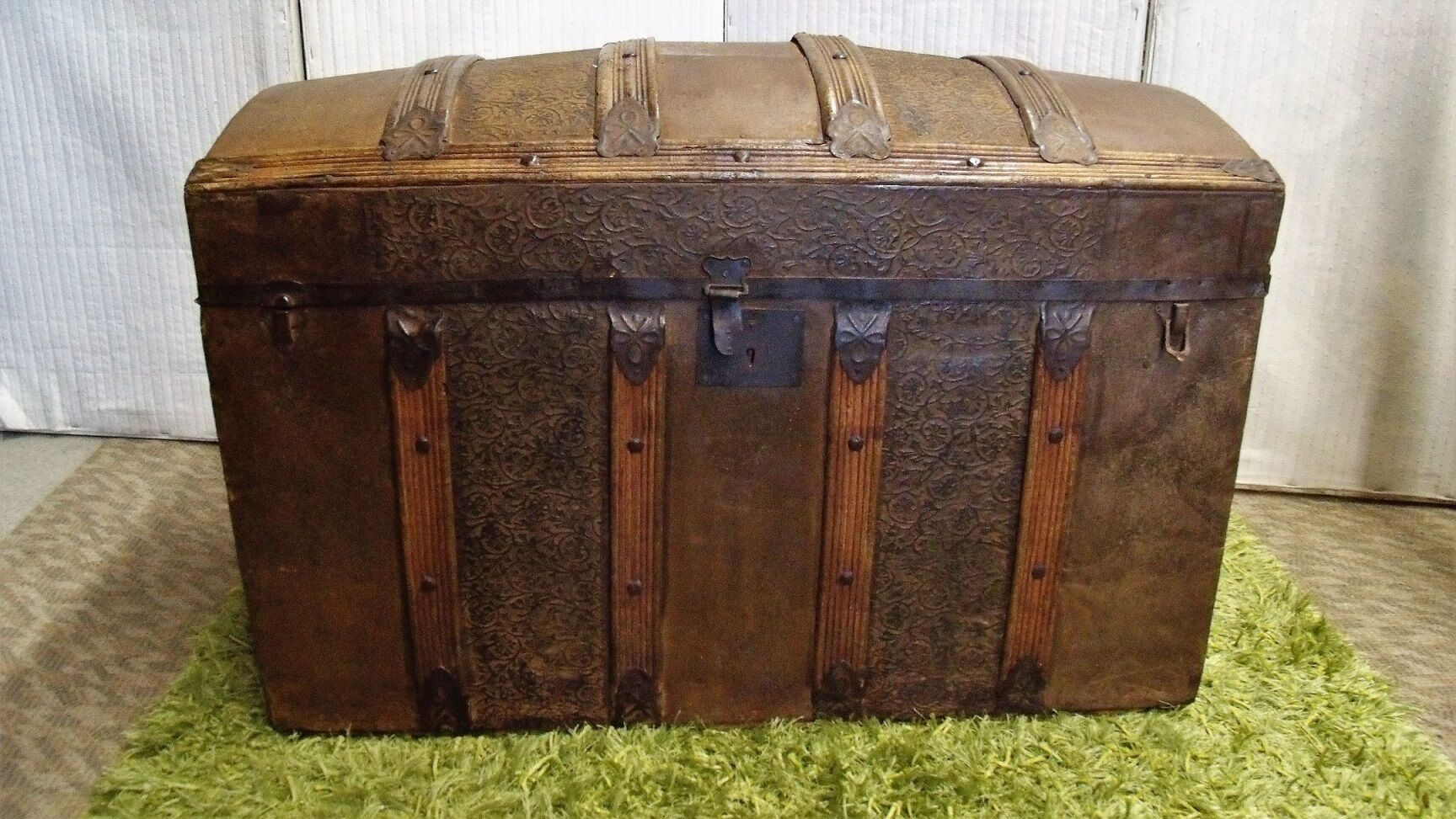 Large colonial trunk repelled steel XXI