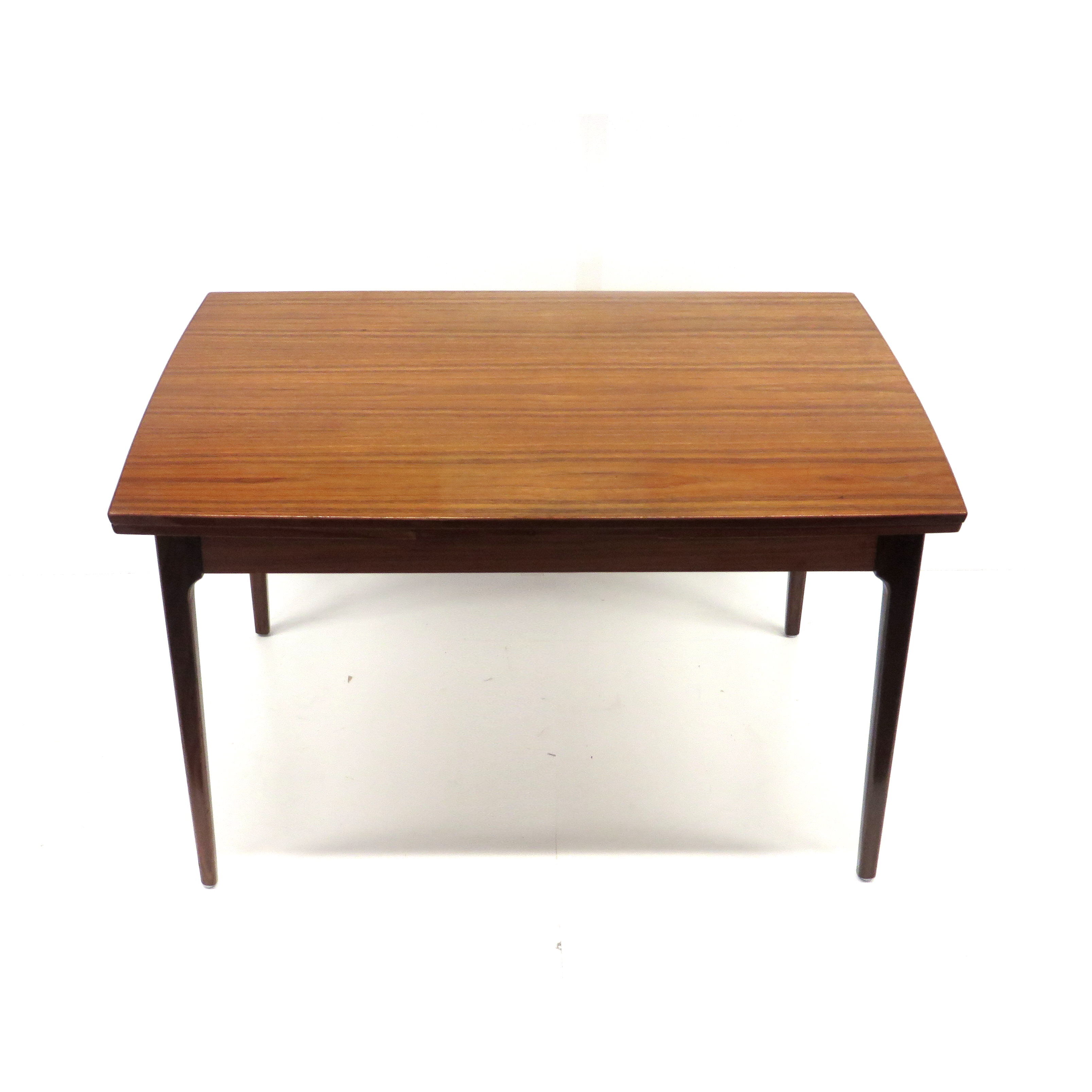 Extendable vintage dining table made in the 60s