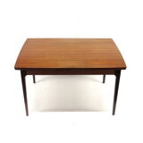 Extendable vintage dining table made in the 60s