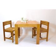 Table à manger en pin à rallonges des années 1980.