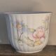 Porcelain cache pot