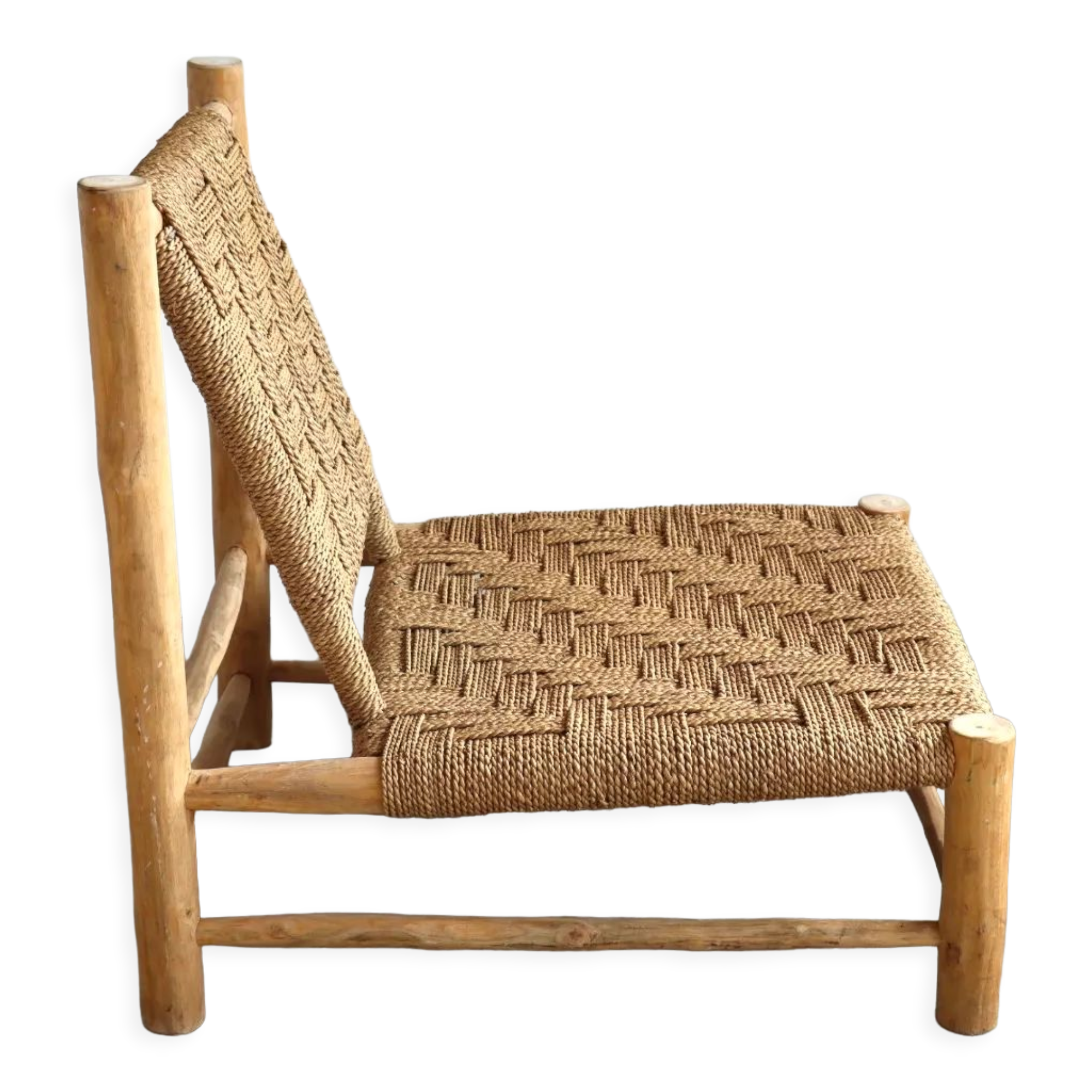 Low lounge chair in sisal rope and ash wood