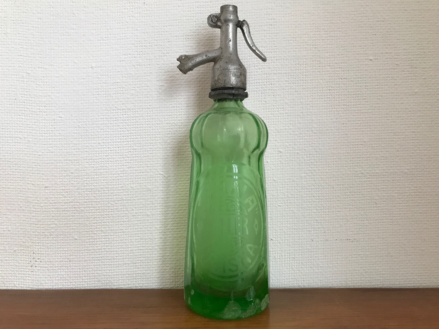 Siphon uralin / uranium / yellow green marquise shape