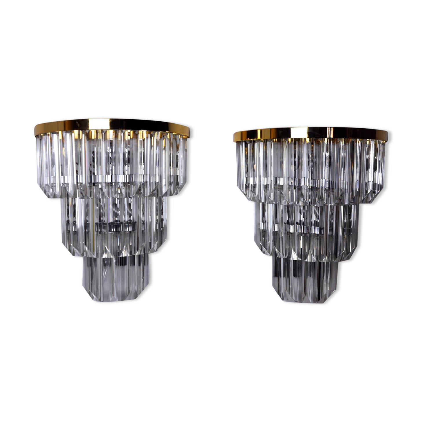 Pair of Venini wall lamps, 3 levels, triedri crystals, Italy, 1970
