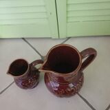 Lot 2 pitchers
