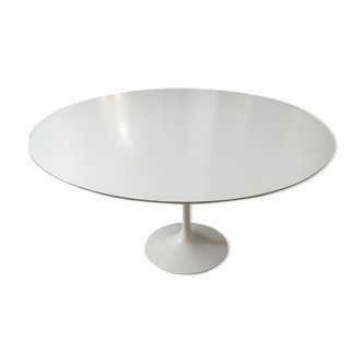 Table d'Eero Saarinen pour Knoll 1970