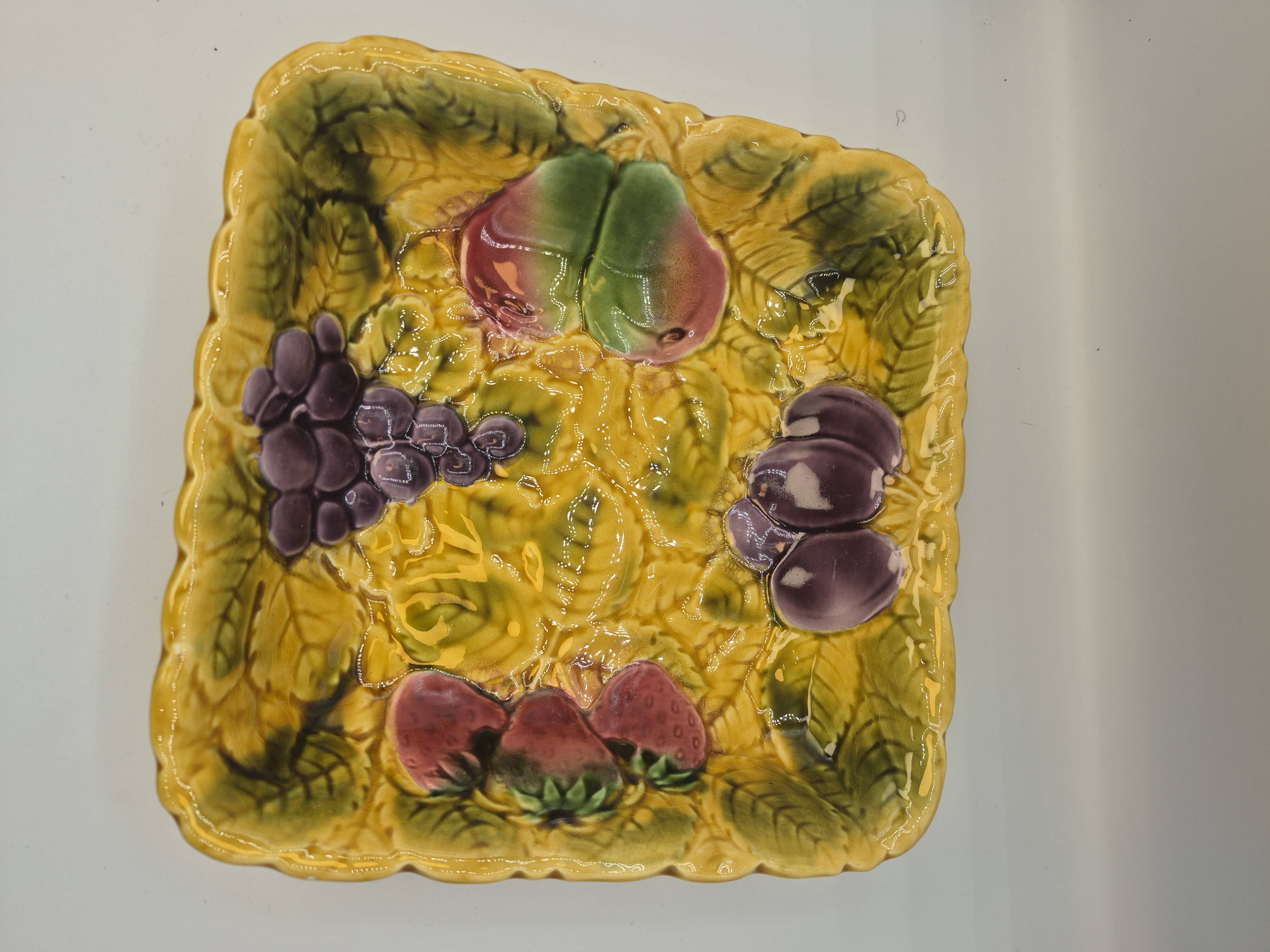 Lot of 11 Sarreguemines barbotine fruit dessert plates 19cm vintage rare