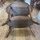 Pedestal table