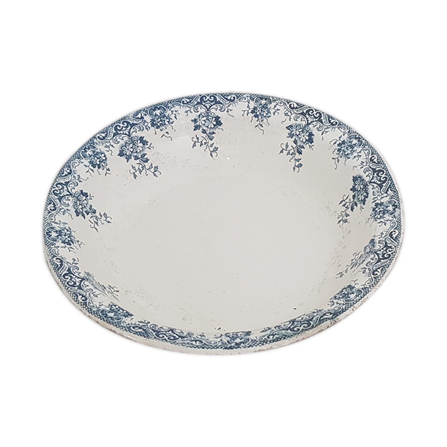 Hollow flat in earthenware of St Amand and Hamage model Primery, iron earth.
