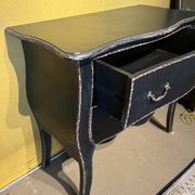 Commode de Style néo-Louis XV , laquée en noir , 2 tiroirs