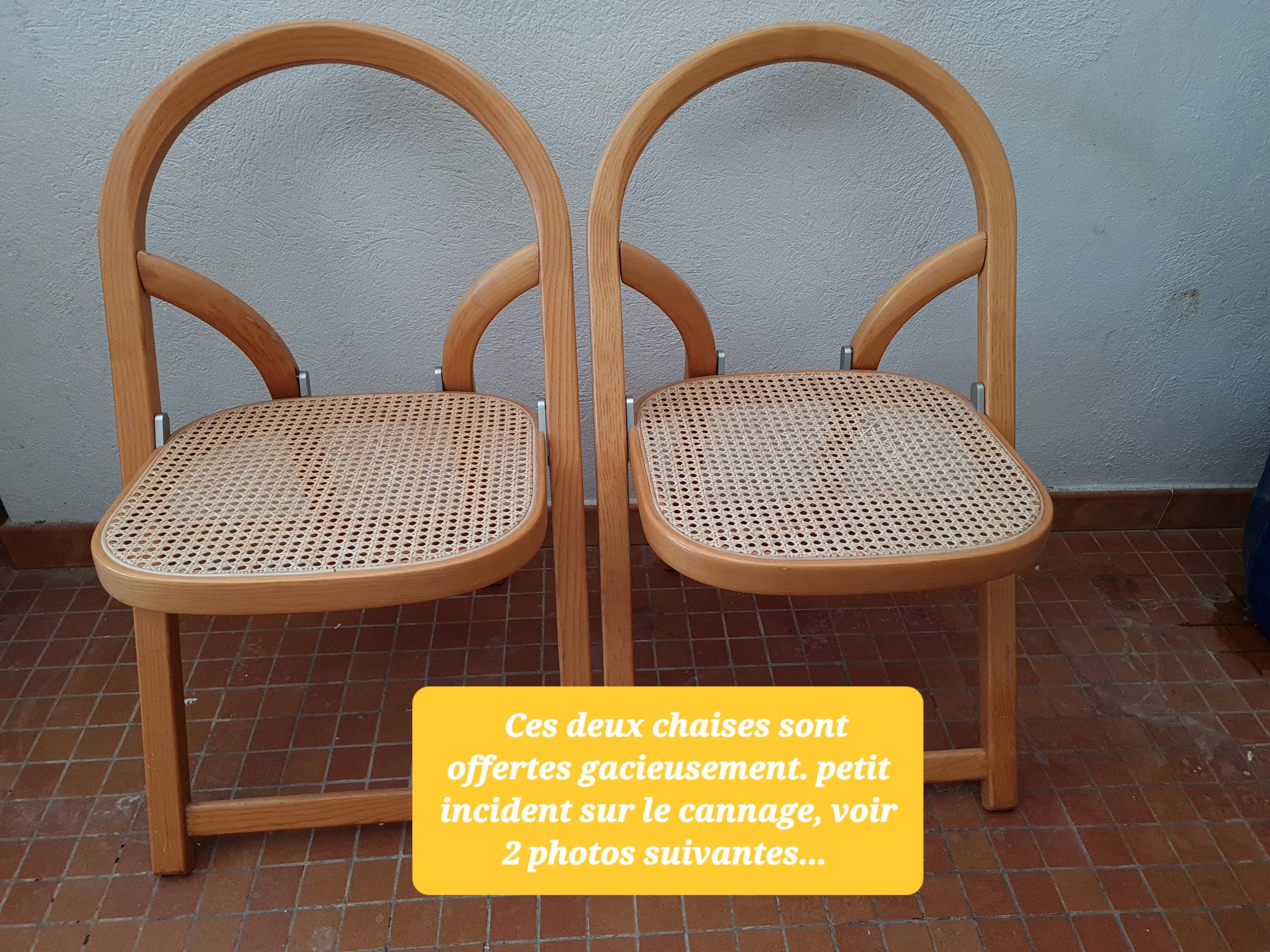 Suite of 5 Arca folding chairs by Gigi Sabadin for Crassevig Italy + 2 offered