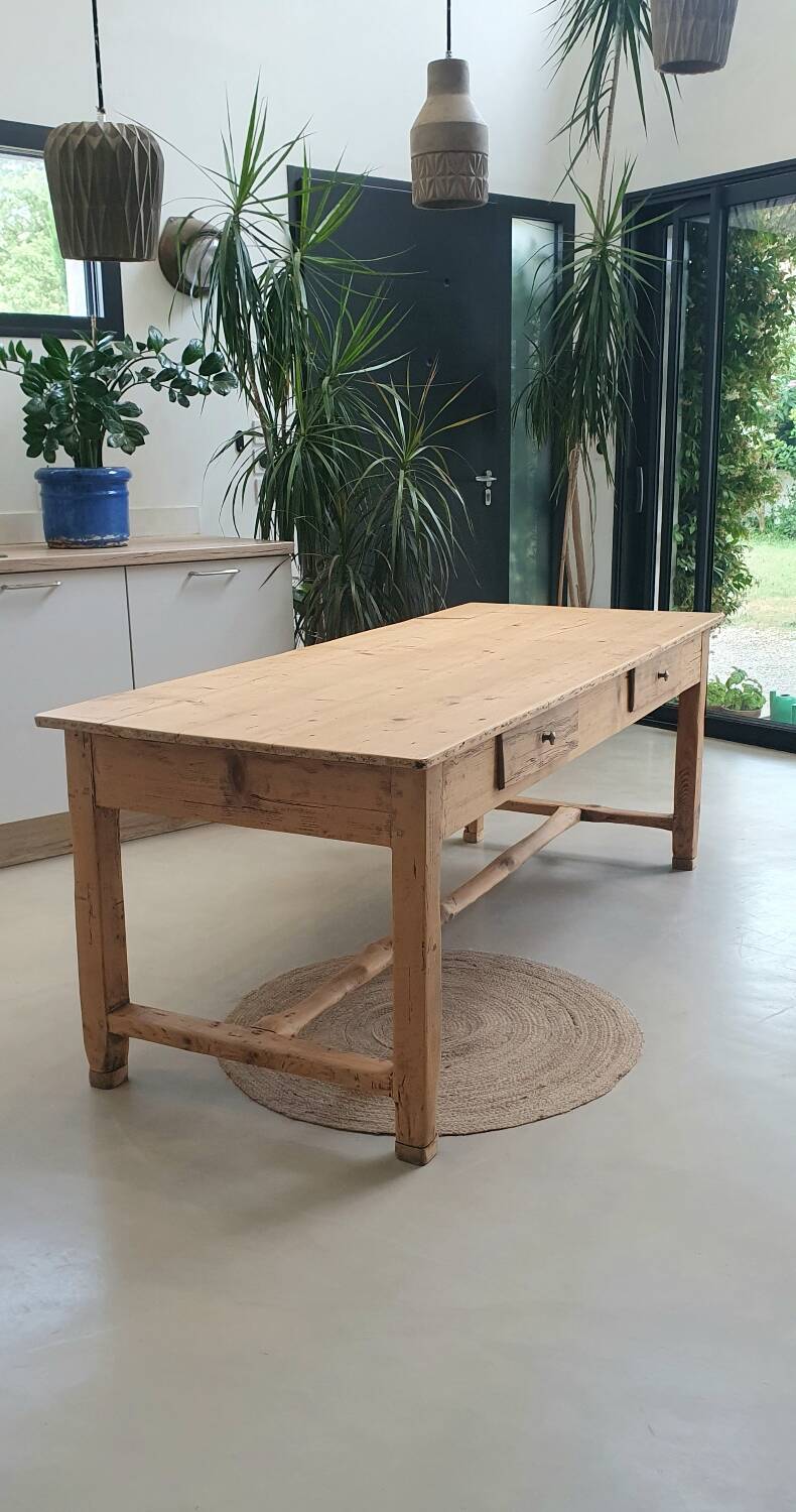 Farmhouse table