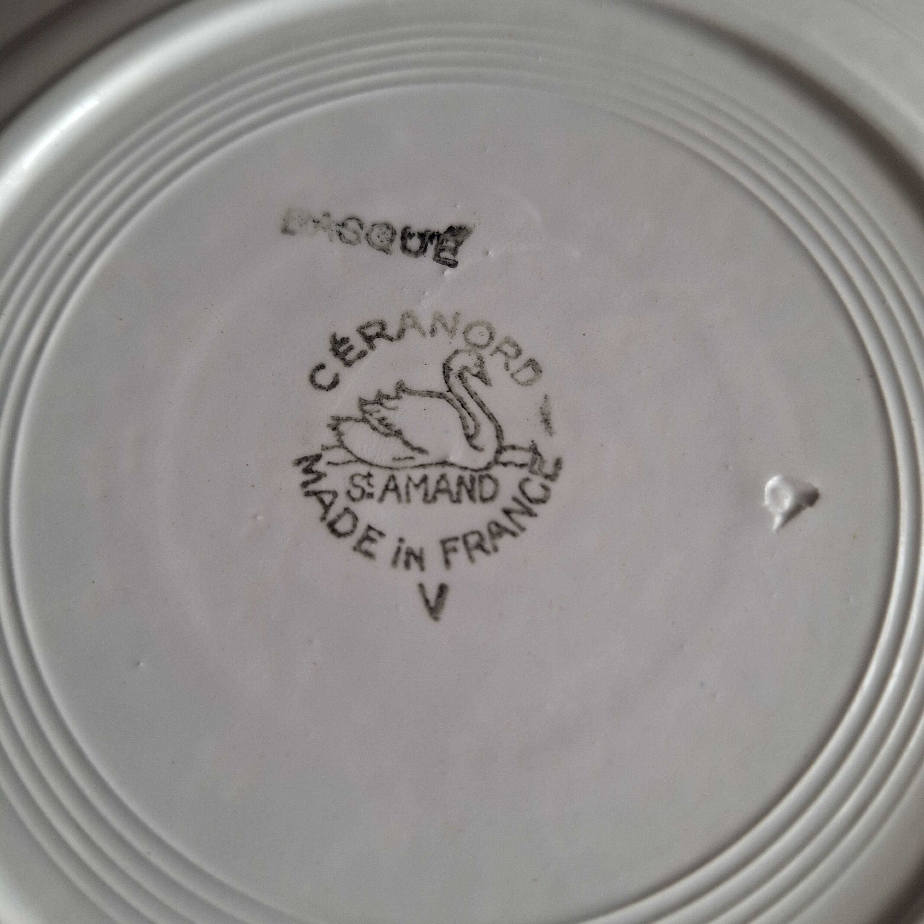 Saint Amand flat plates