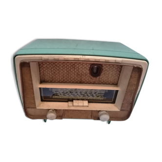 Vintage radio station