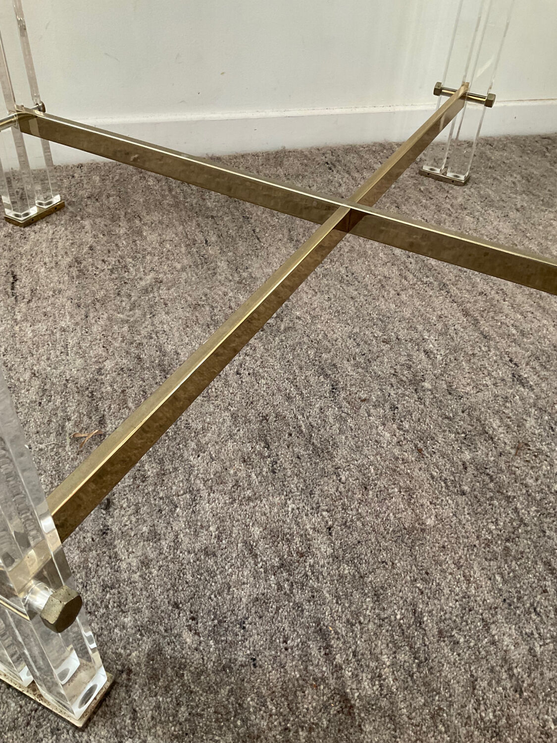 Vintage coffee table in lucite and brass 60s-70s