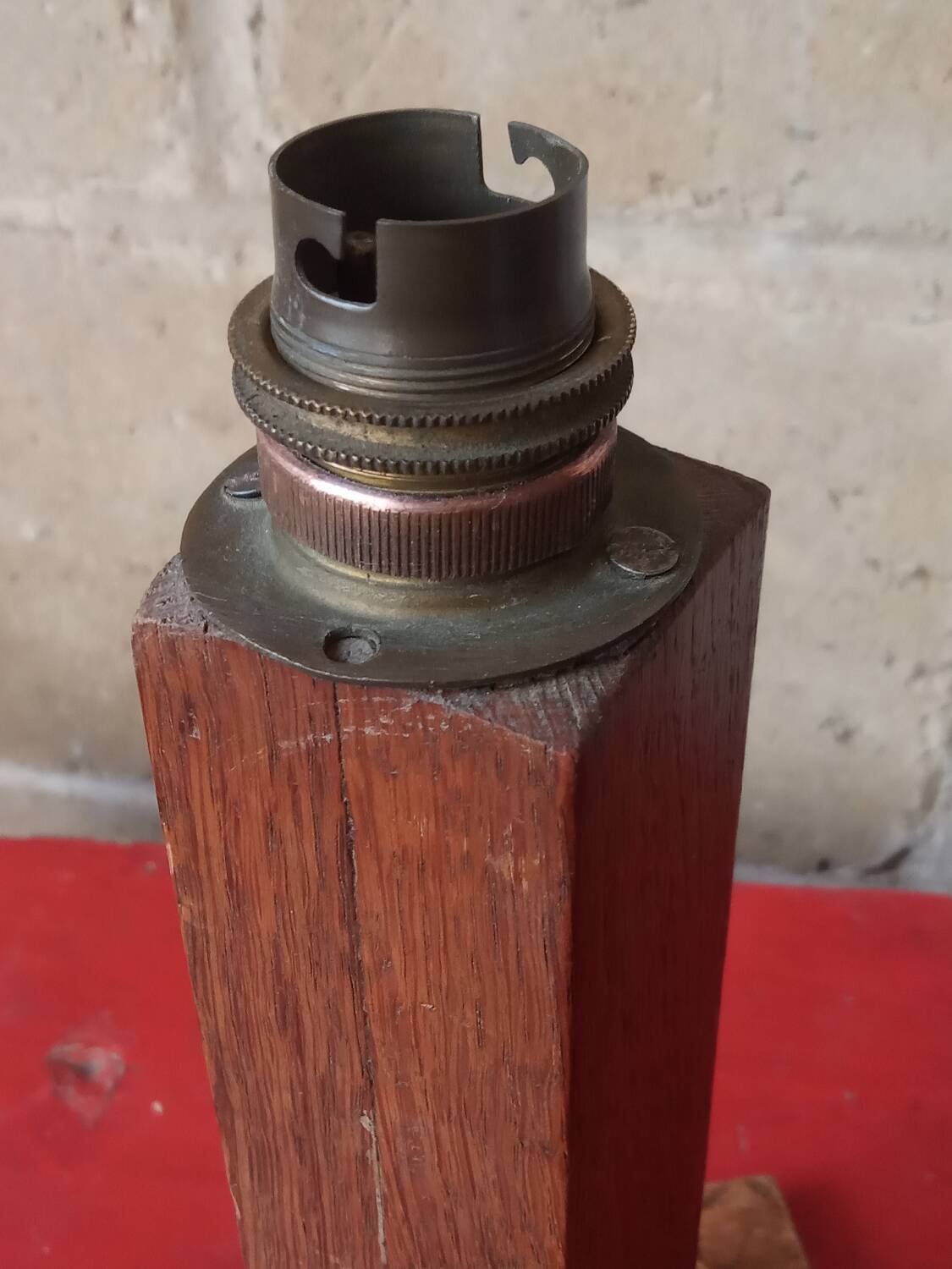 Pied de lampe en chêne années 50