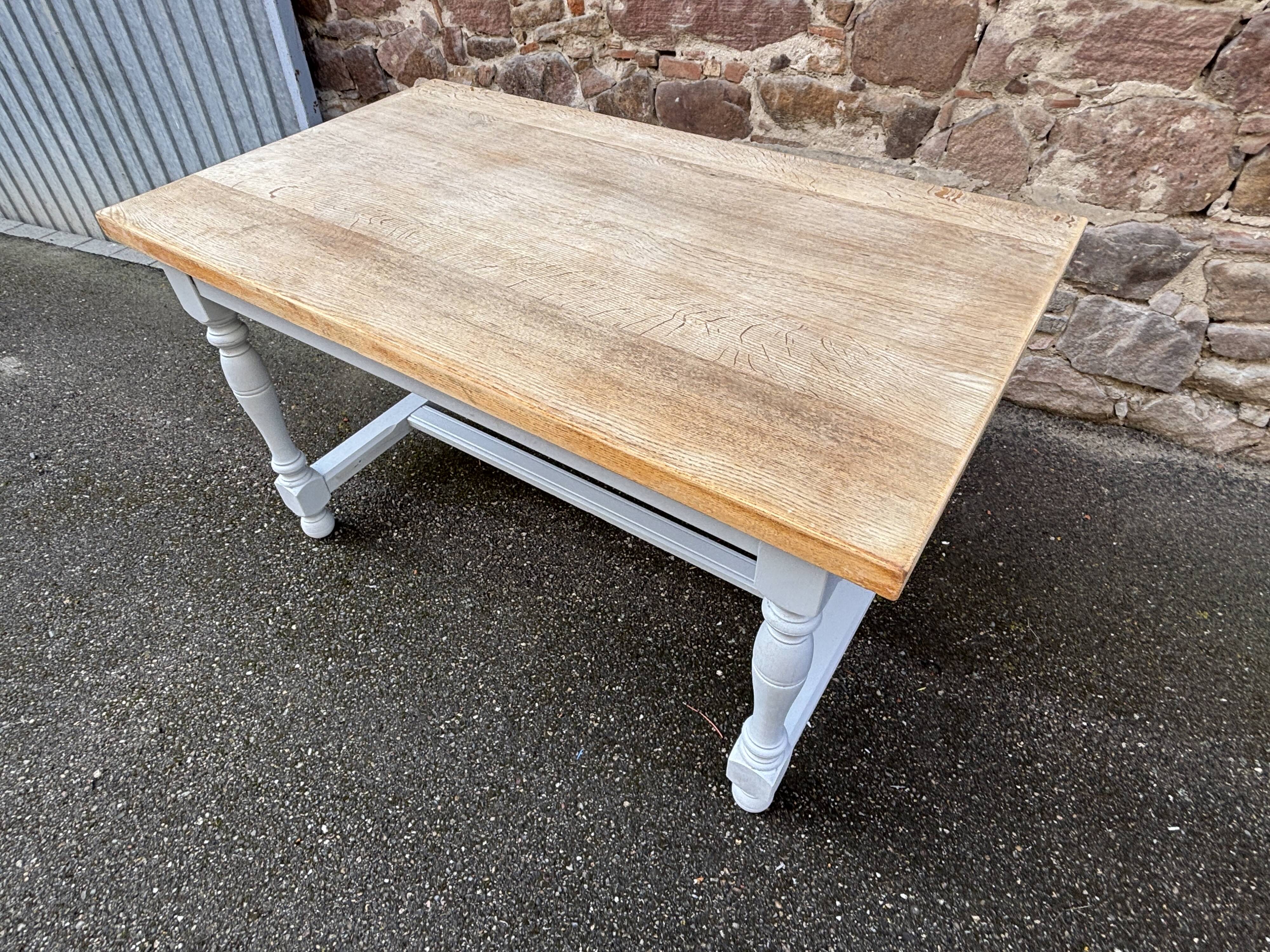 Rustic Provençal oak table