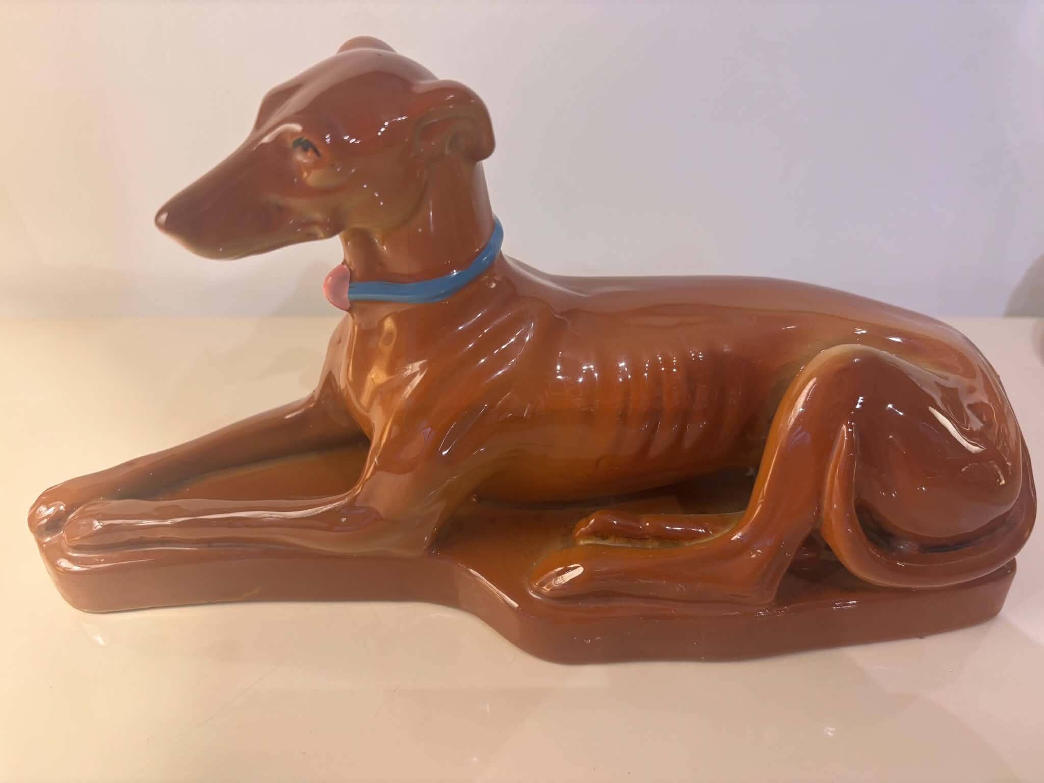 Figurine lévrier