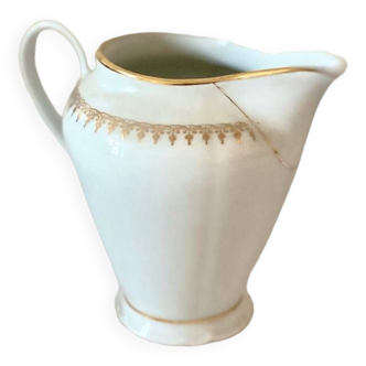 Fine porcelain milk jug from SOLOGNE France