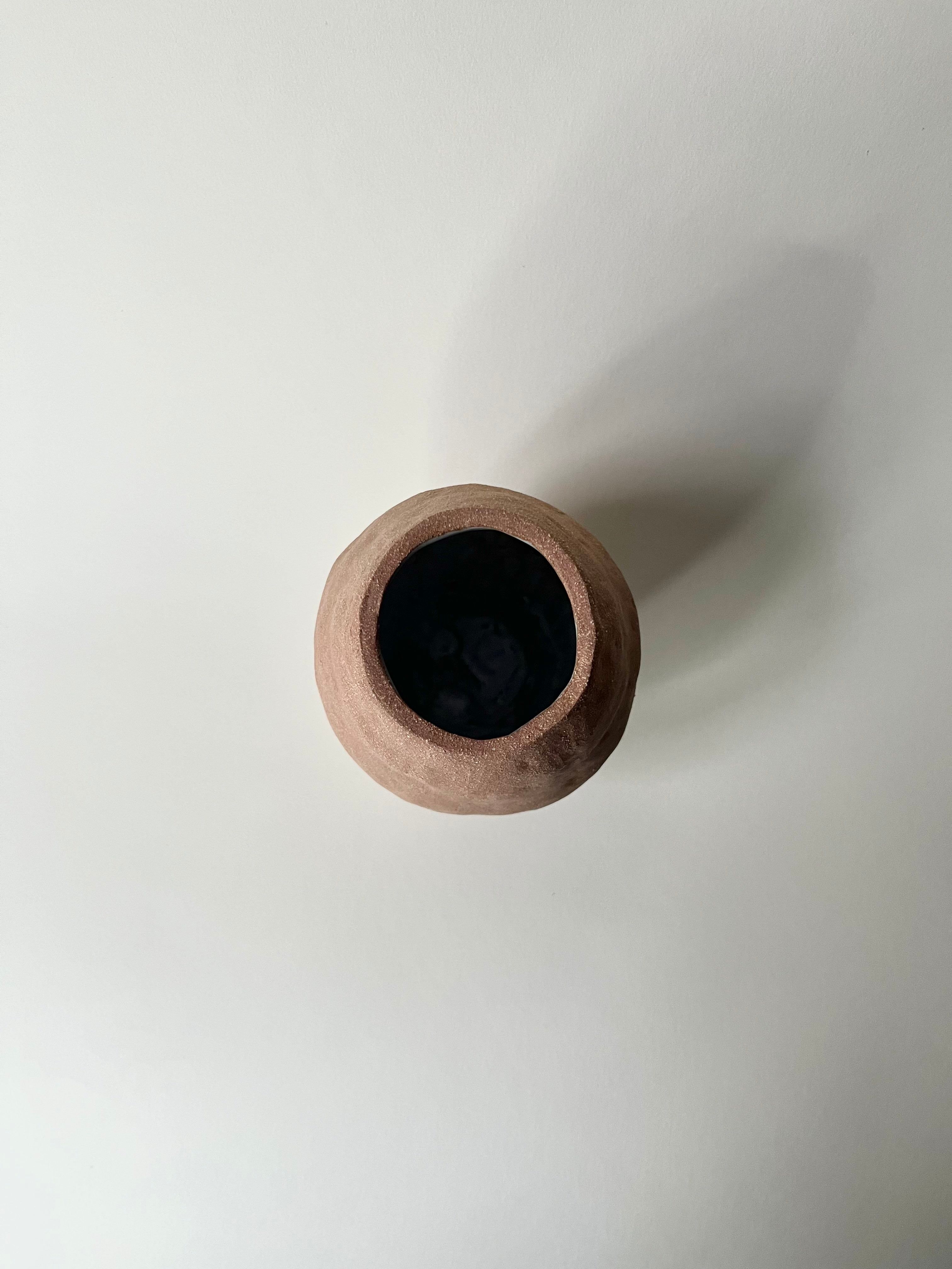 Vase ovale terracotta, Tram Gomsu