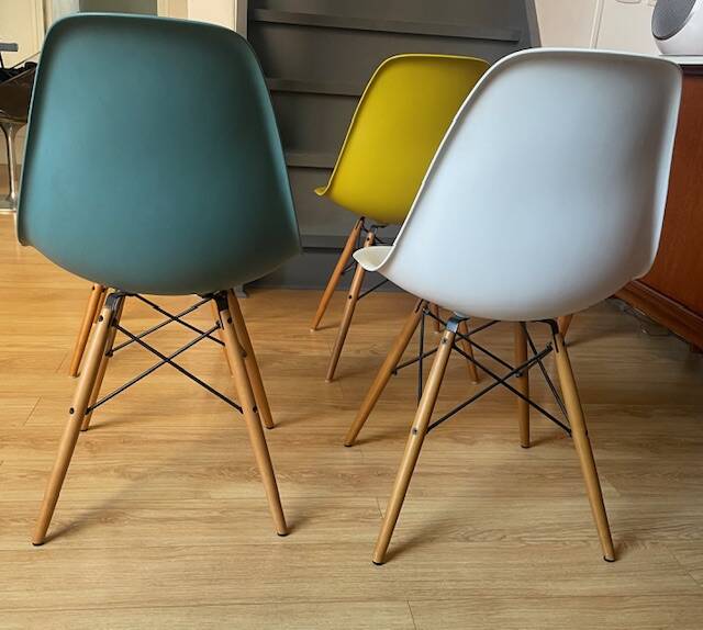 Eames VITRA chair