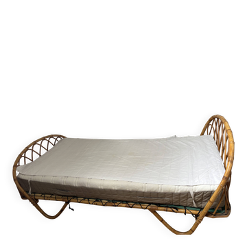 Rattan single bed