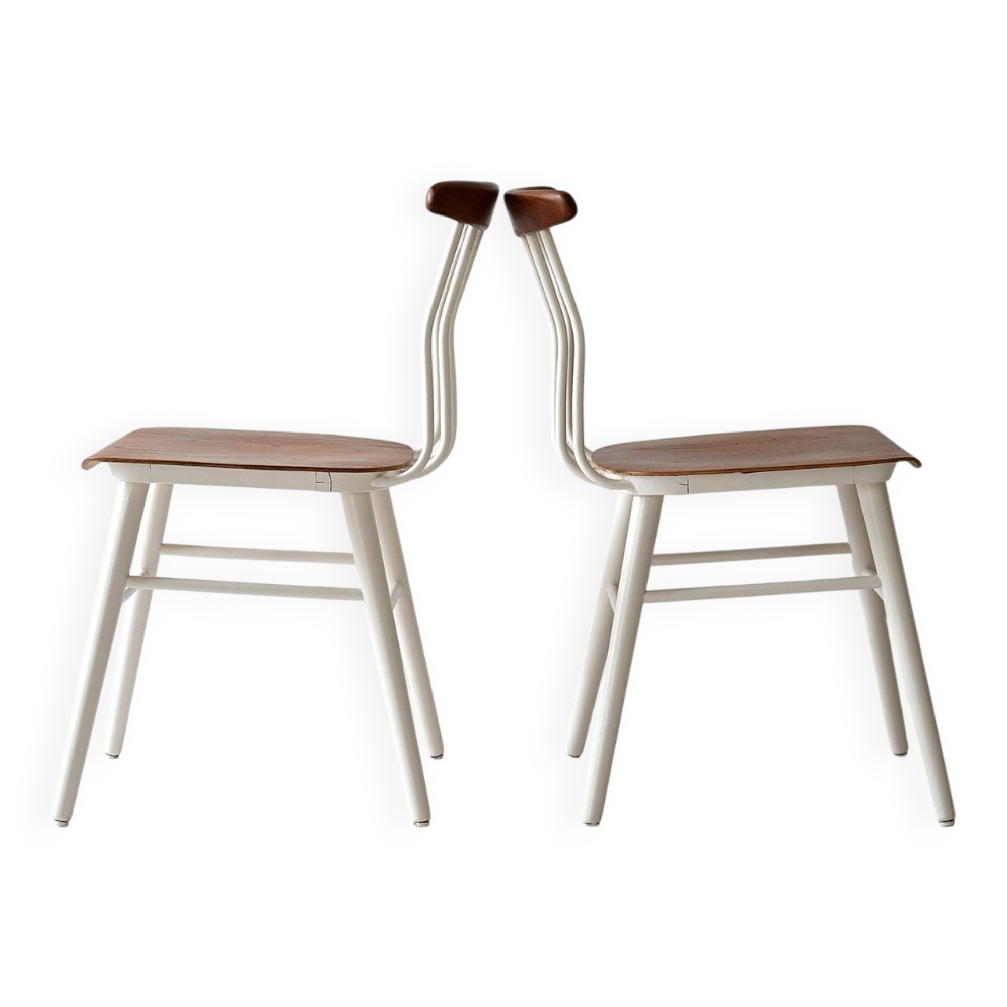 Paire de chaises en bois nordiques
