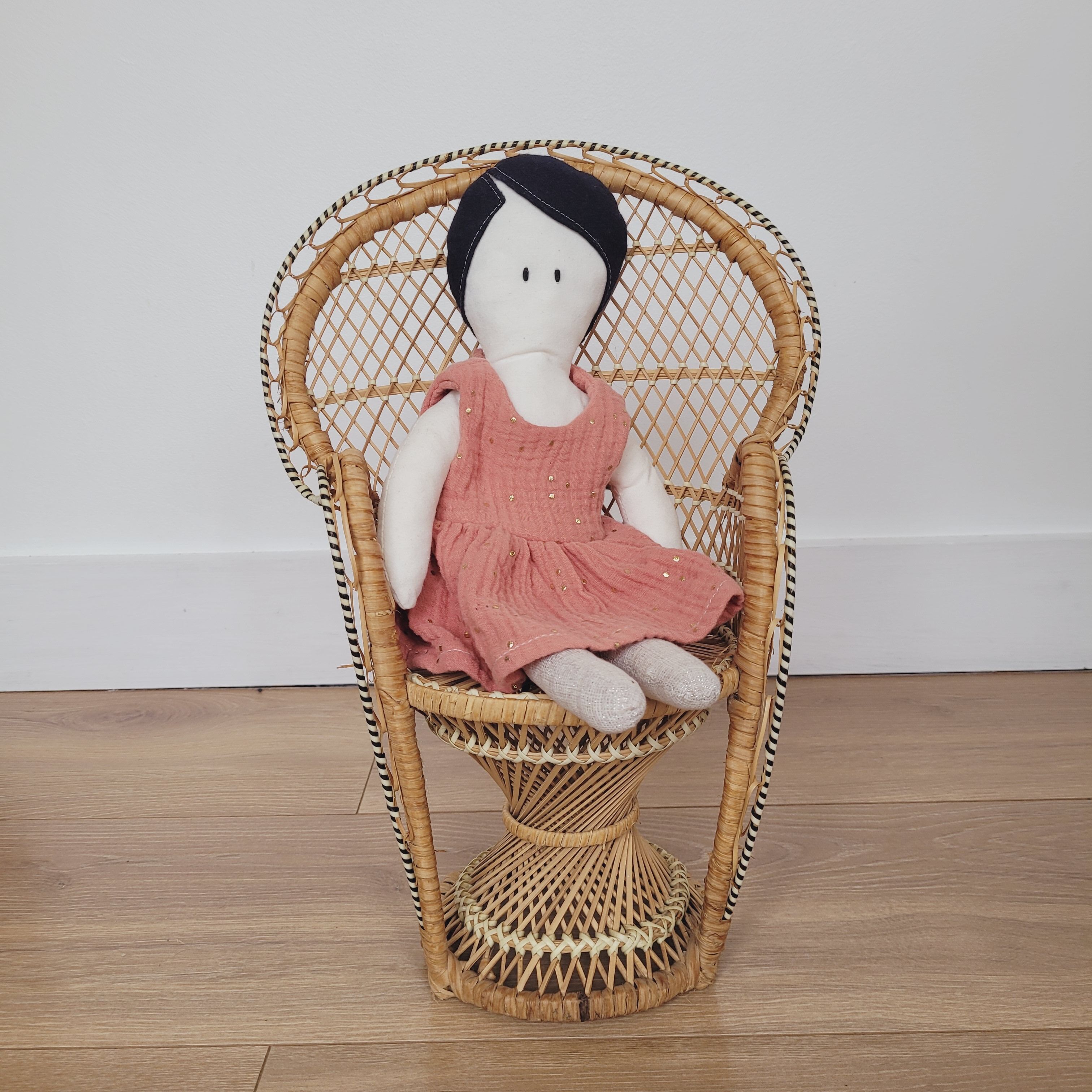 Armchair Emmanuelle doll