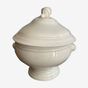 Antique tureen in white porcelain