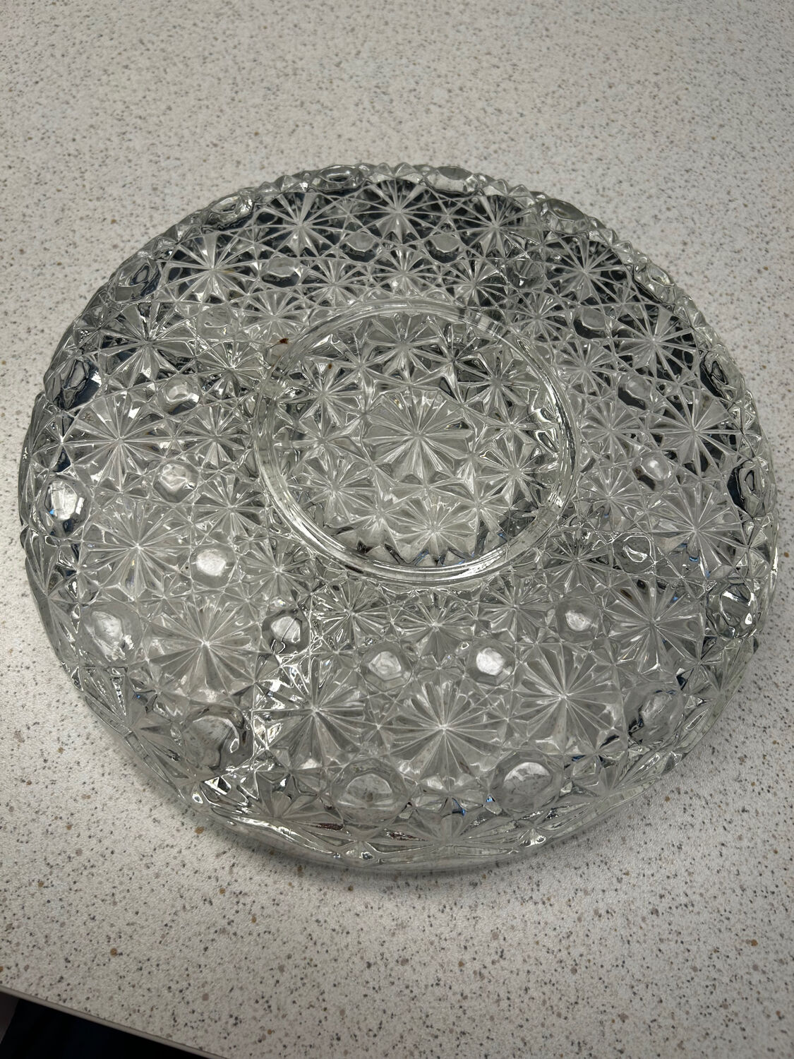 Large crystal aperitif presentation dish
