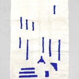 Ecru Beni Ouarain Berber rug with Majorelle blue patterns, 2.60x1.47m