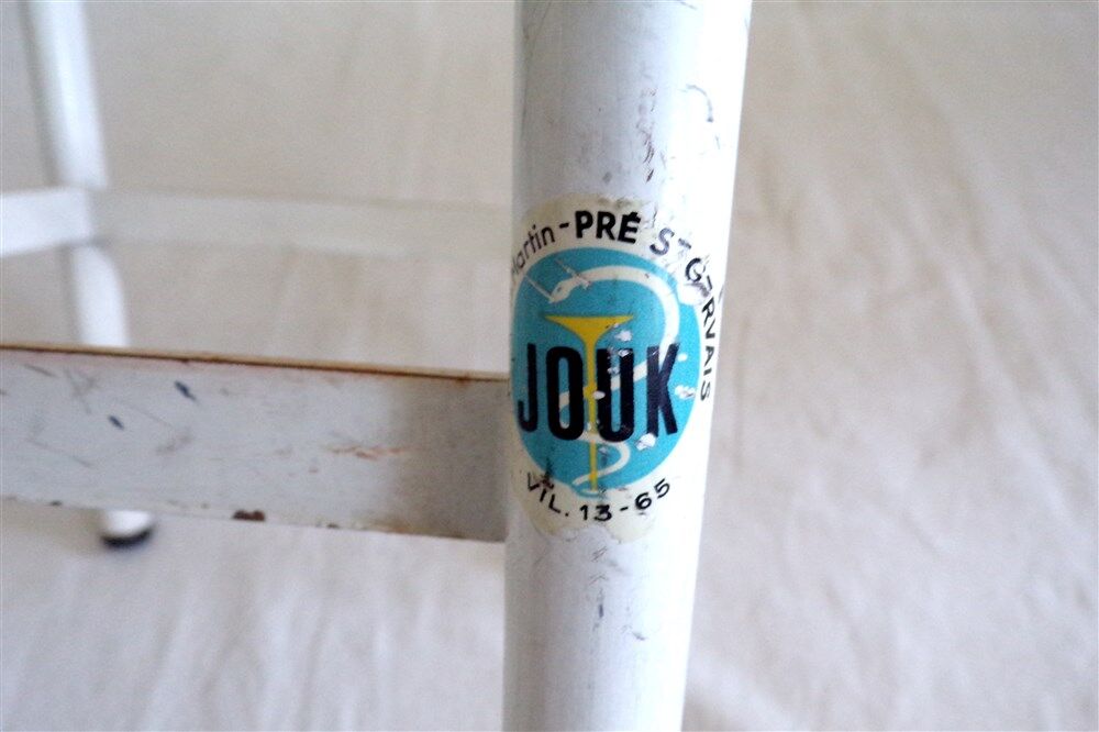 Adjustable industrial stool with metal screw stool brand Jouk