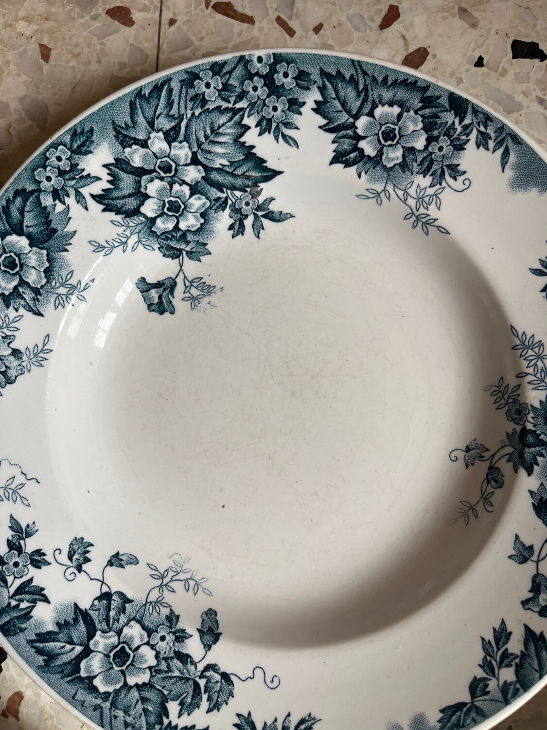 3 deep plates Terre de Fer