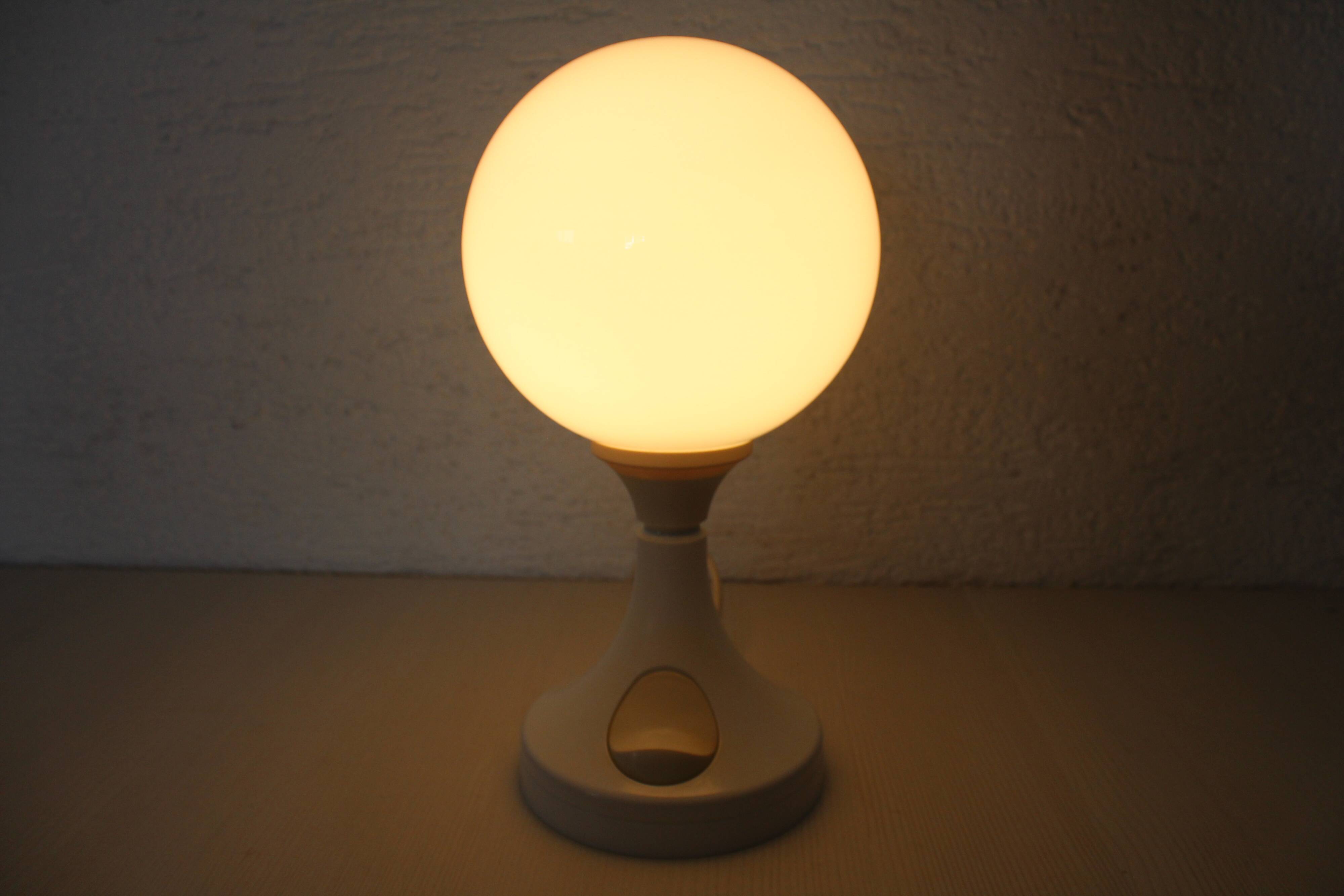 Lampe space age briloner leuchten, lampe pied tulipe 1970