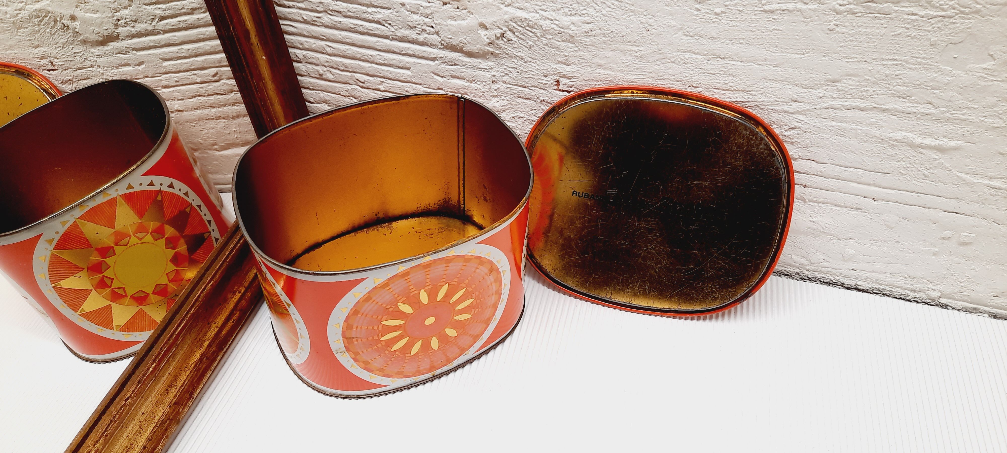 Iron box décor 70's