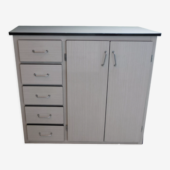 Commode formica