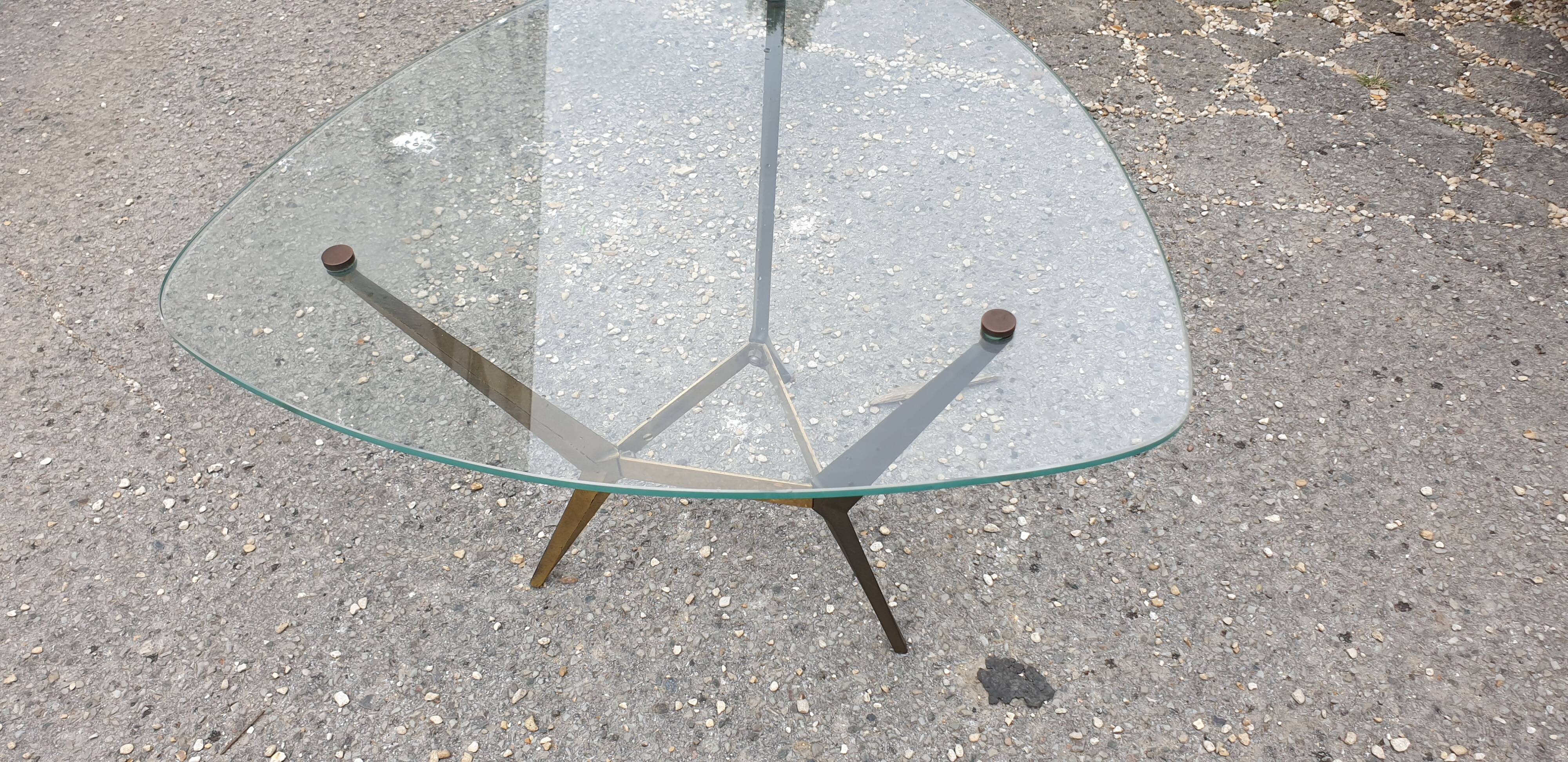 Tripod coffee table year 50