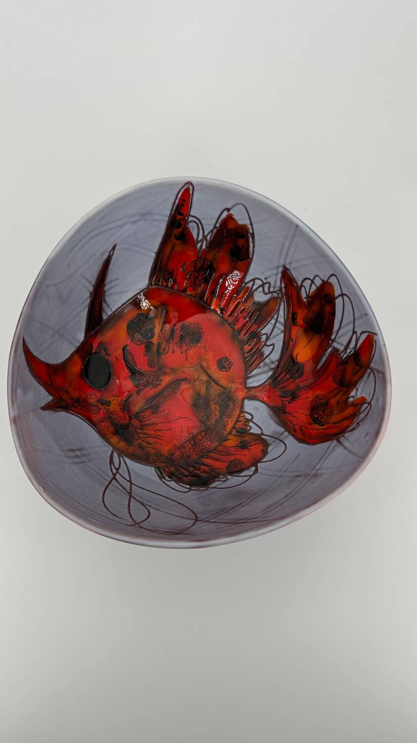 Fish tripod dish Monique Brunner in Vence