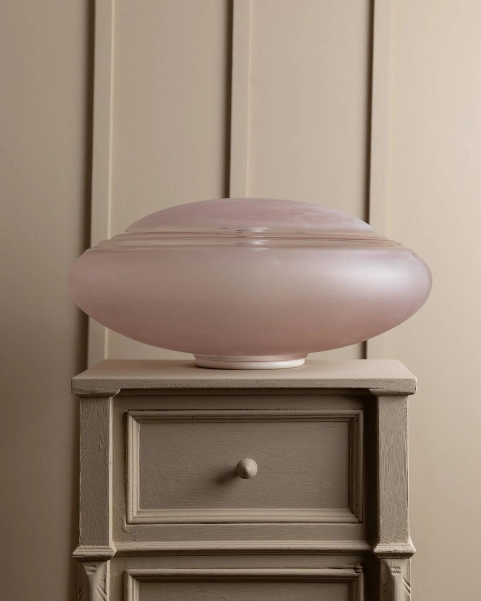 XXL pink Murano glass table lamp with white metal base, postmodern Memphis style, Italian 1980s