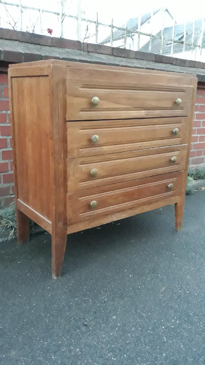 Old chest of drawers