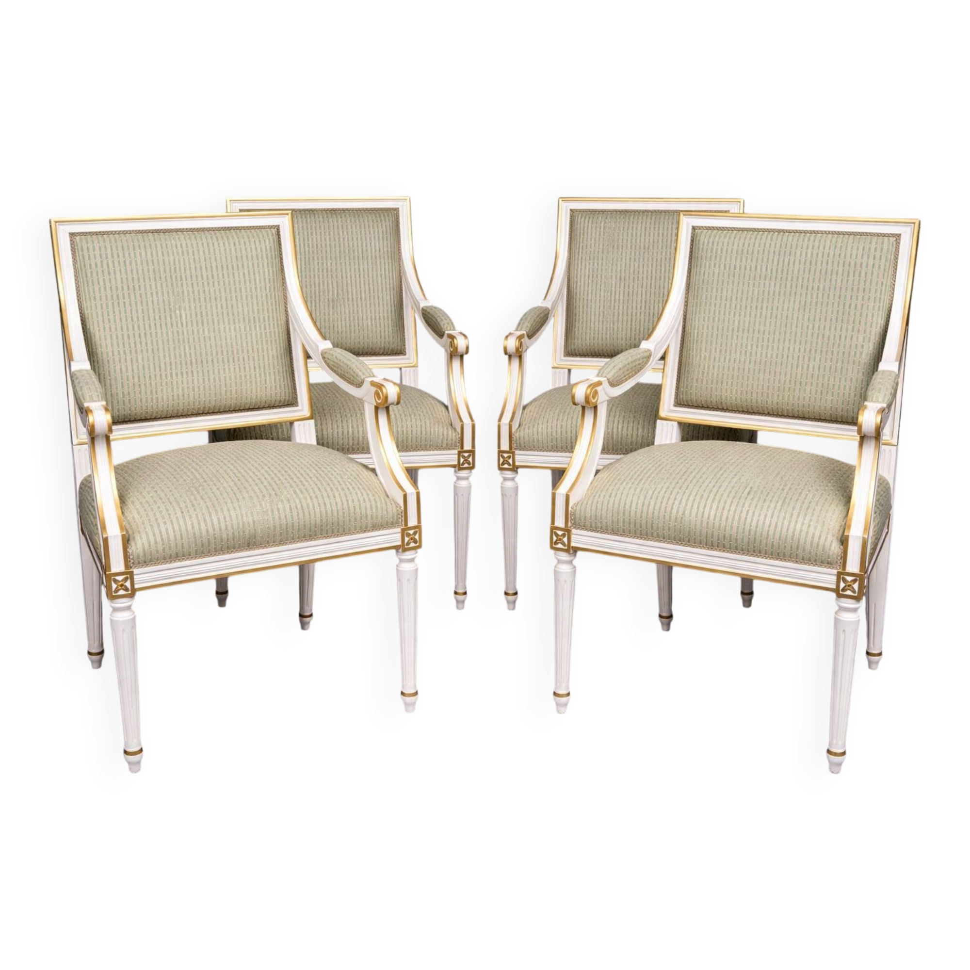 Ensemble de 4 fauteuils classiques Louis XVI en bois massif