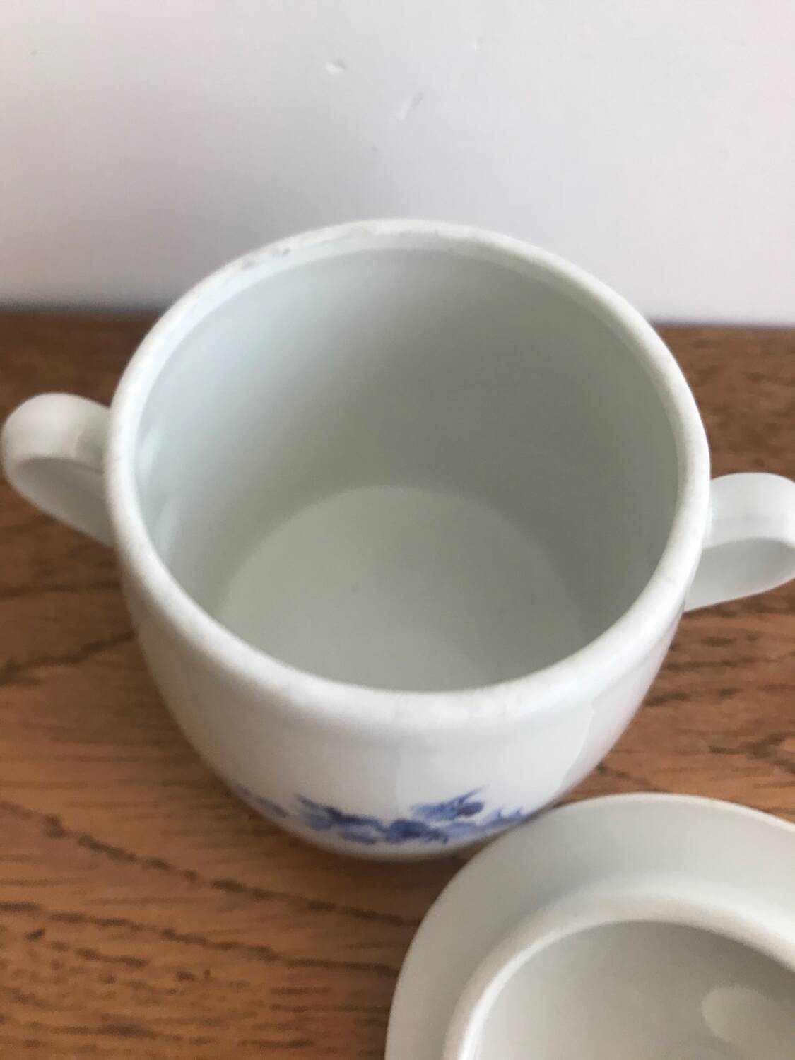 Sucrier en porcelaine fleurs bleues apilco